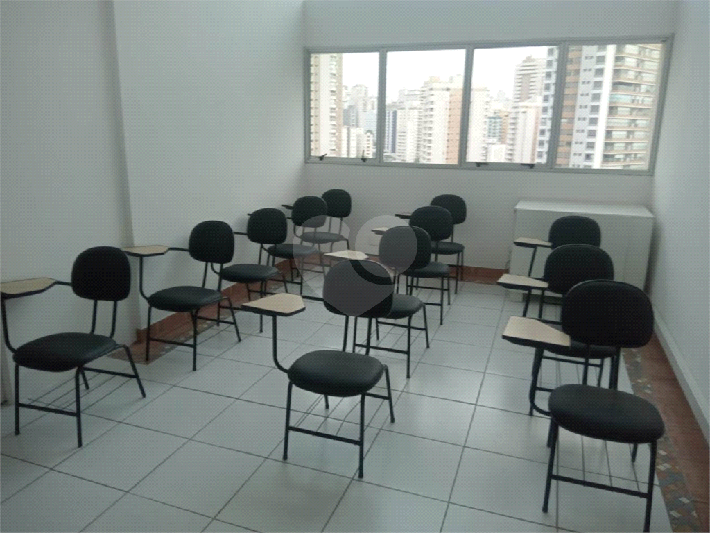 SALAS em LAPA