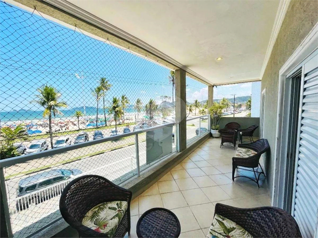CASA EM FRENTE AO MAR COM 420M2 - ENSEADA - GUARUJÁ 