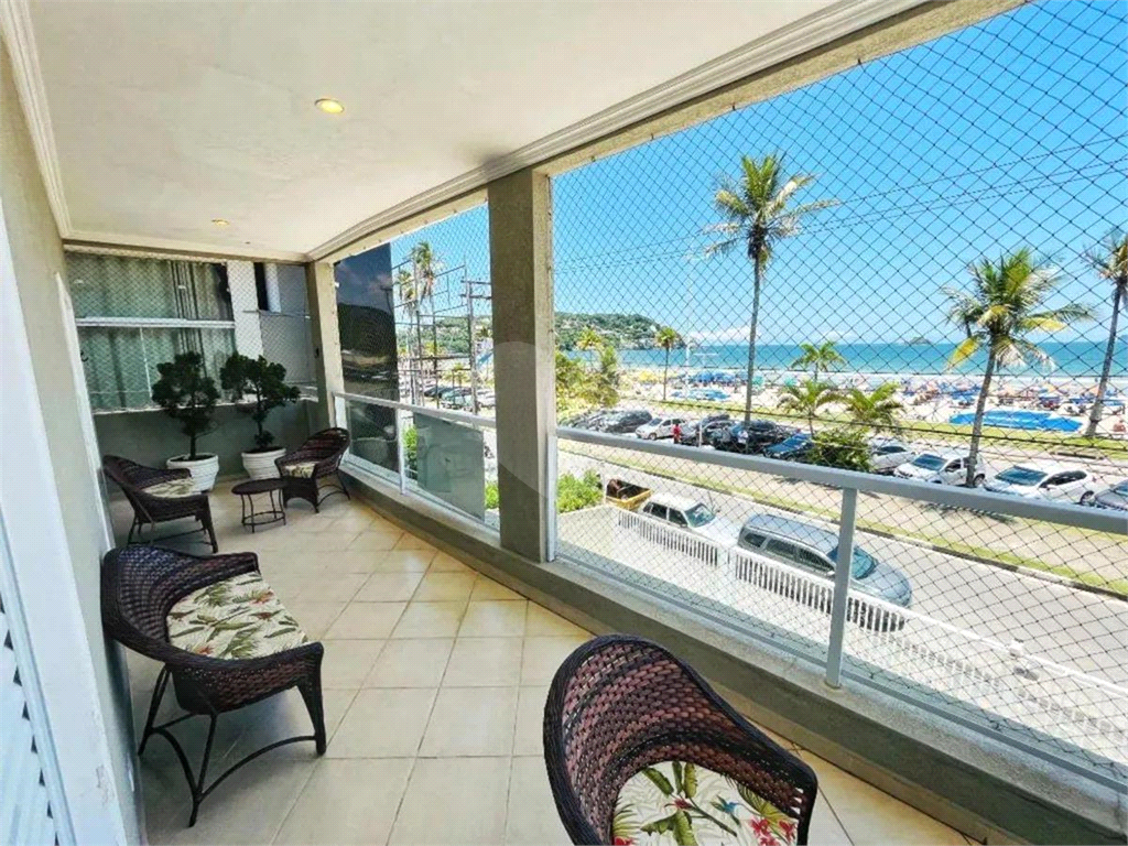 CASA EM FRENTE AO MAR COM 420M2 - ENSEADA - GUARUJÁ 
