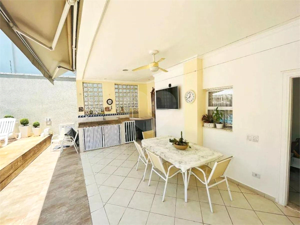 CASA EM FRENTE AO MAR COM 420M2 - ENSEADA - GUARUJÁ 