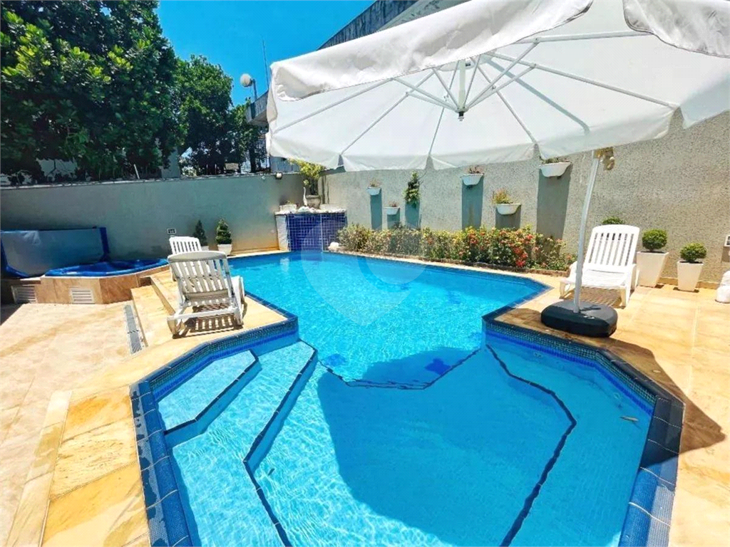 CASA EM FRENTE AO MAR COM 420M2 - ENSEADA - GUARUJÁ 