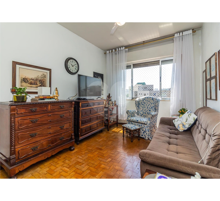 Apartamento com Excelente Localização no Itaim Bibi.
