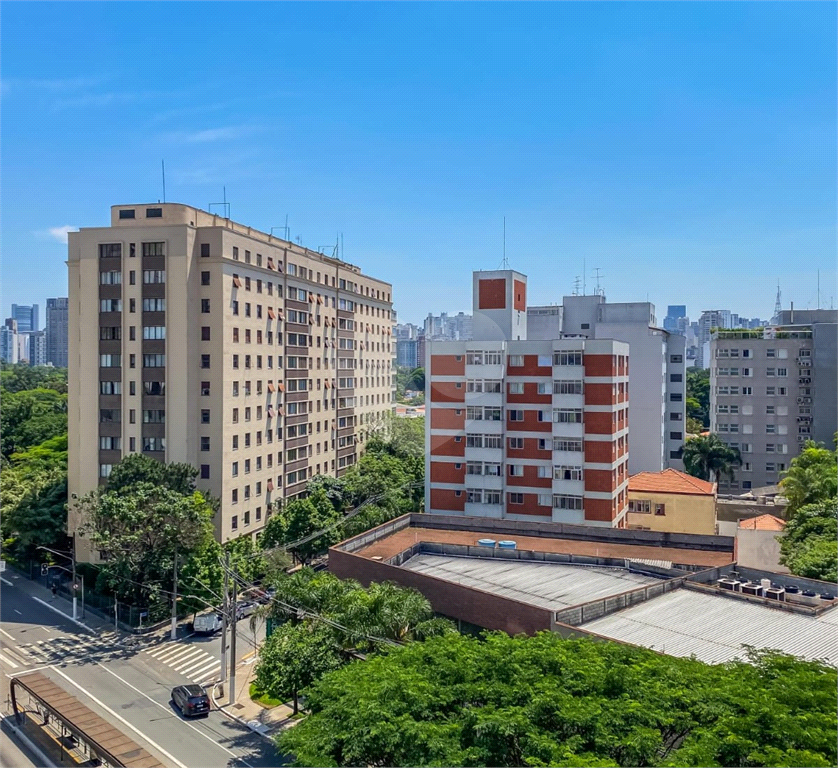 Apartamento com Excelente Localização no Itaim Bibi.