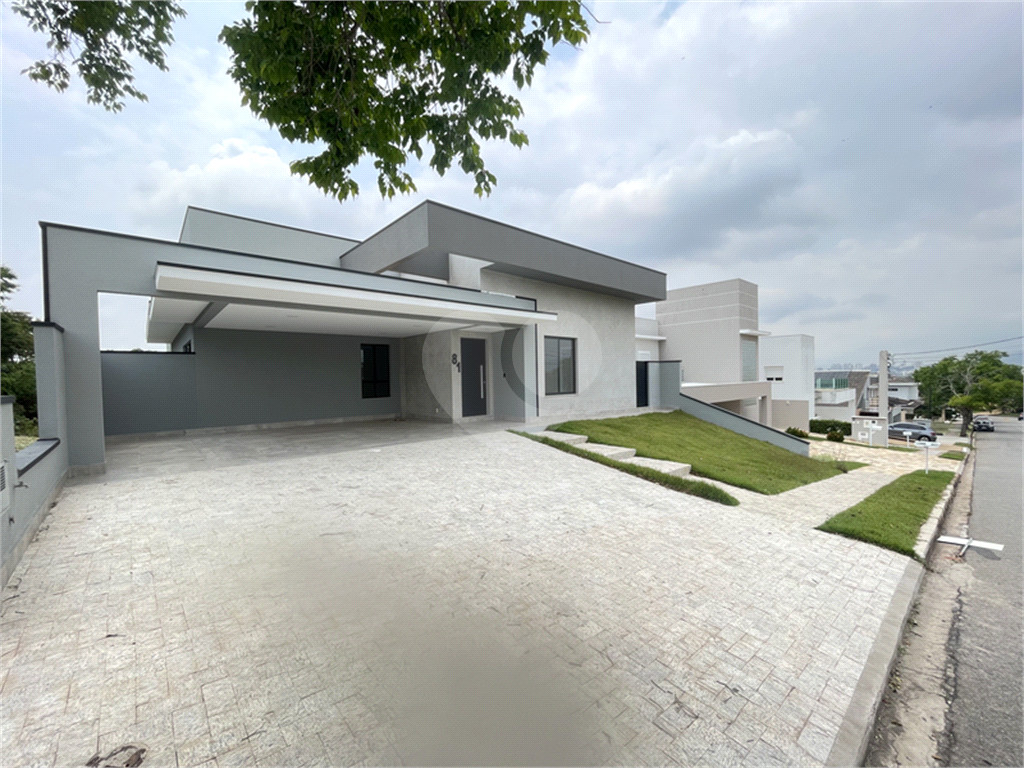 Casa de Condomínio à venda com 4 quartos, 360m² - Foto 2