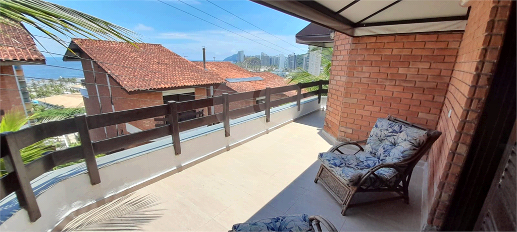  Casa em Condomínio, na Enseada -Guarujá, c/vista para o Mar. Venda ou locação.