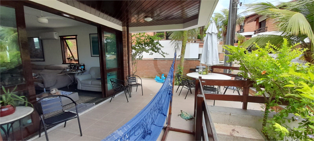  Casa em Condomínio, na Enseada -Guarujá, c/vista para o Mar. Venda ou locação.