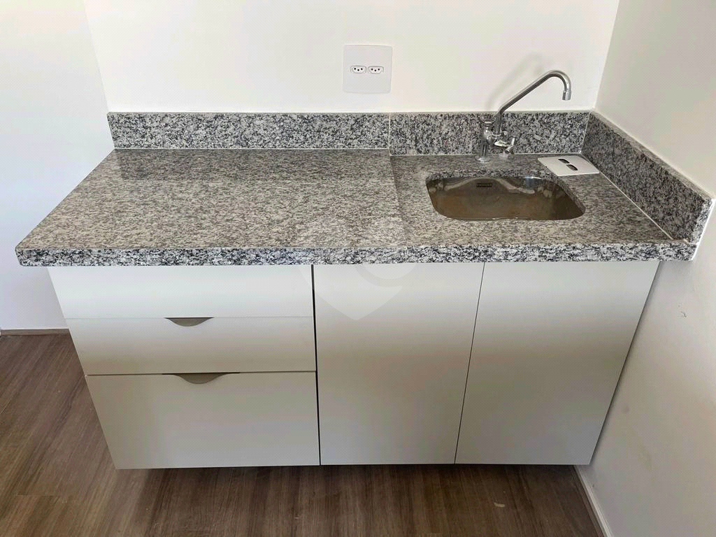 Apartamento à venda com 2 quartos, 38m² - Foto 20