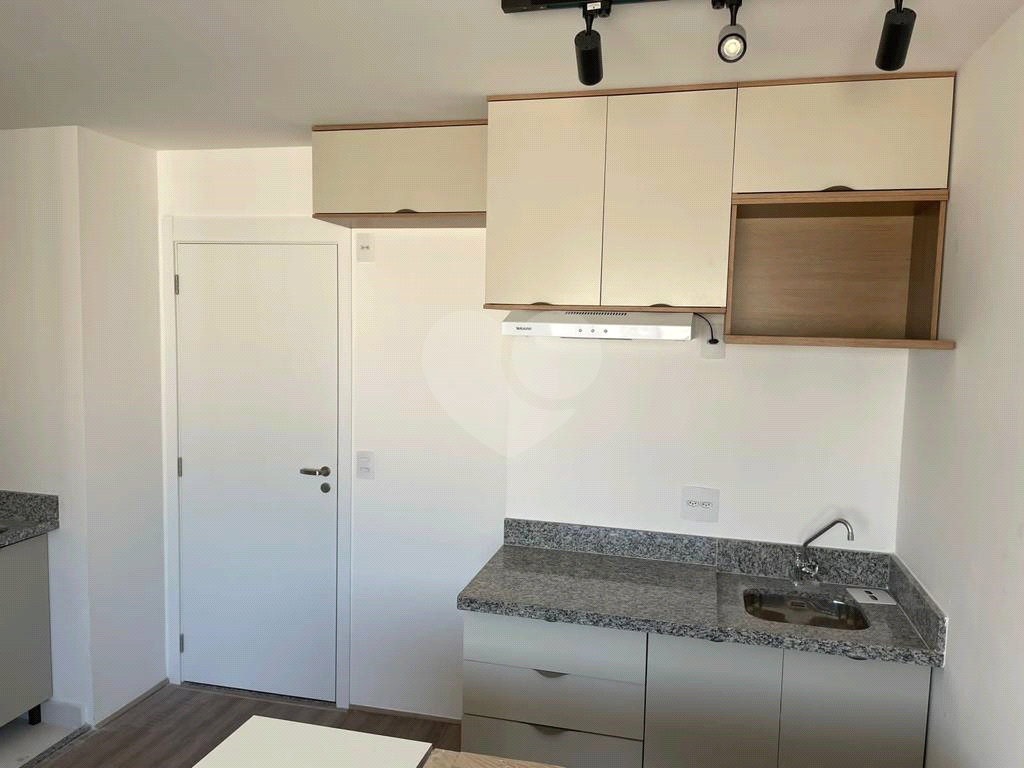 Apartamento à venda com 2 quartos, 38m² - Foto 21