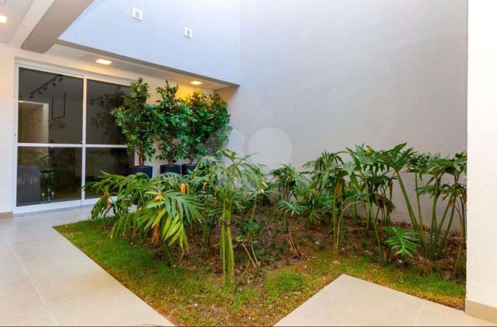 Apartamento à venda com 2 quartos, 38m² - Foto 14