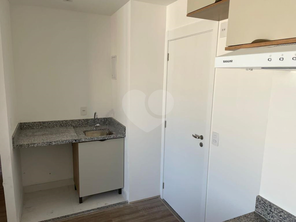 Apartamento à venda com 2 quartos, 38m² - Foto 24