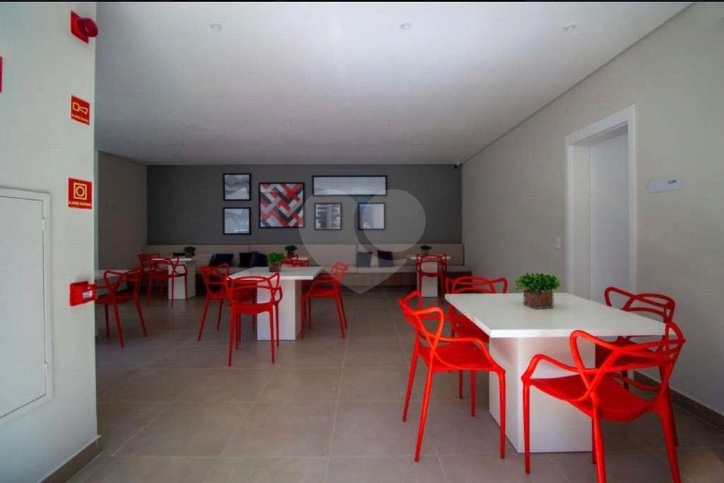 Apartamento à venda com 2 quartos, 38m² - Foto 2