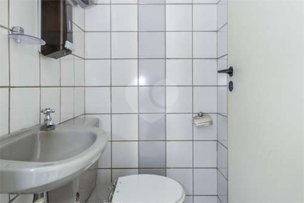 CONJUNTO COMERCIAL  EM SÃO JUDAS COM VAGA DE GARAGEM , REFORMADO!