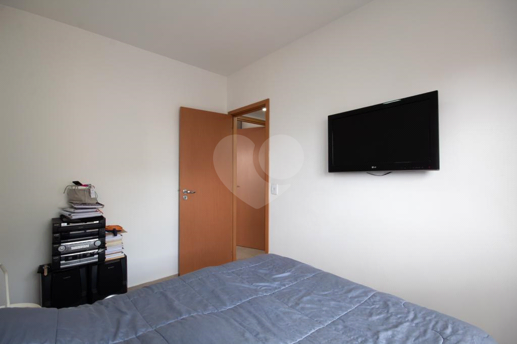 Apartamento a venda numa excelente localização c/ 2 dorms, sala,cozinha, banheiro e 1 vaga demarcada