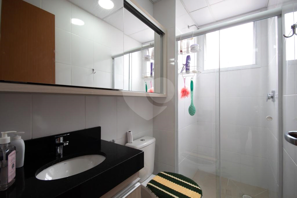 Apartamento a venda numa excelente localização c/ 2 dorms, sala,cozinha, banheiro e 1 vaga demarcada