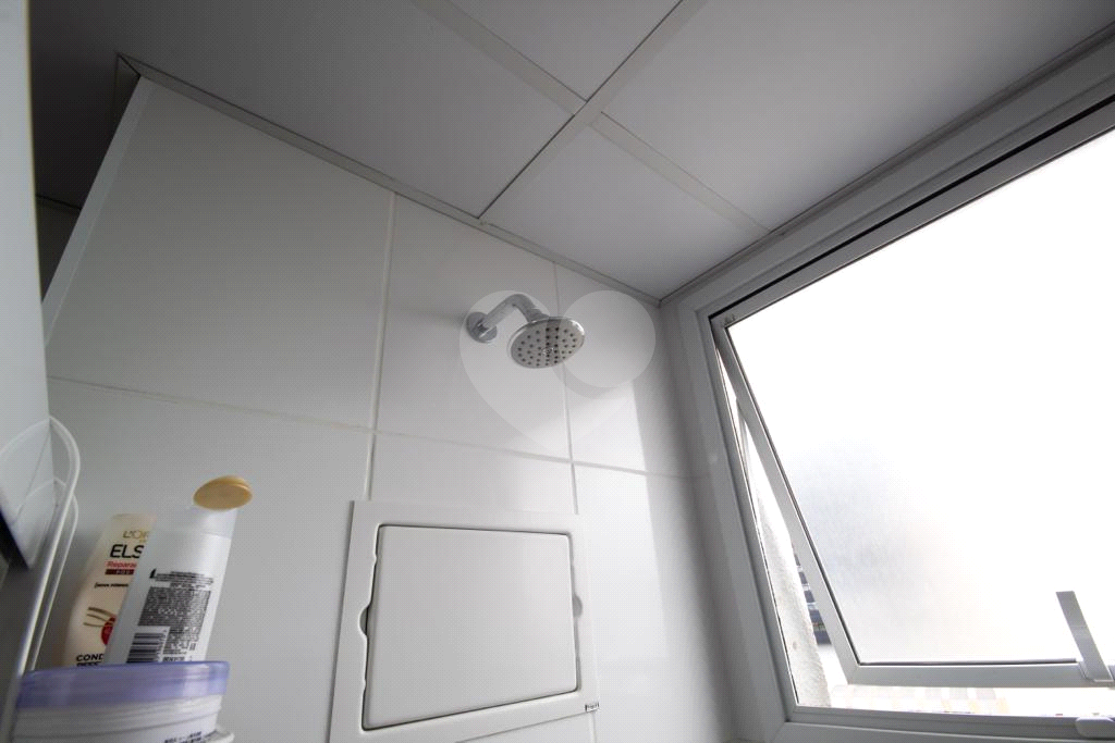 Apartamento a venda numa excelente localização c/ 2 dorms, sala,cozinha, banheiro e 1 vaga demarcada