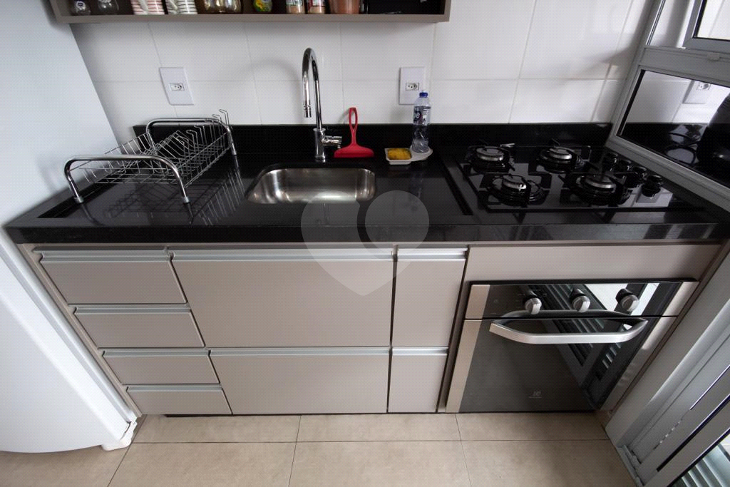 Apartamento a venda numa excelente localização c/ 2 dorms, sala,cozinha, banheiro e 1 vaga demarcada
