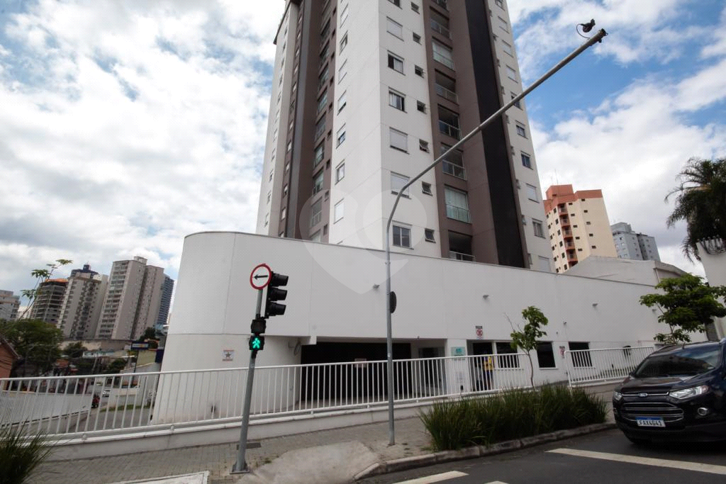 Apartamento a venda numa excelente localização c/ 2 dorms, sala,cozinha, banheiro e 1 vaga demarcada