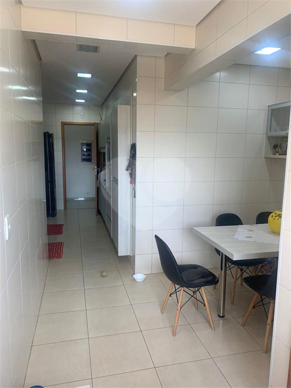 Apartamento à venda com 3 quartos, 140m² - Foto 37