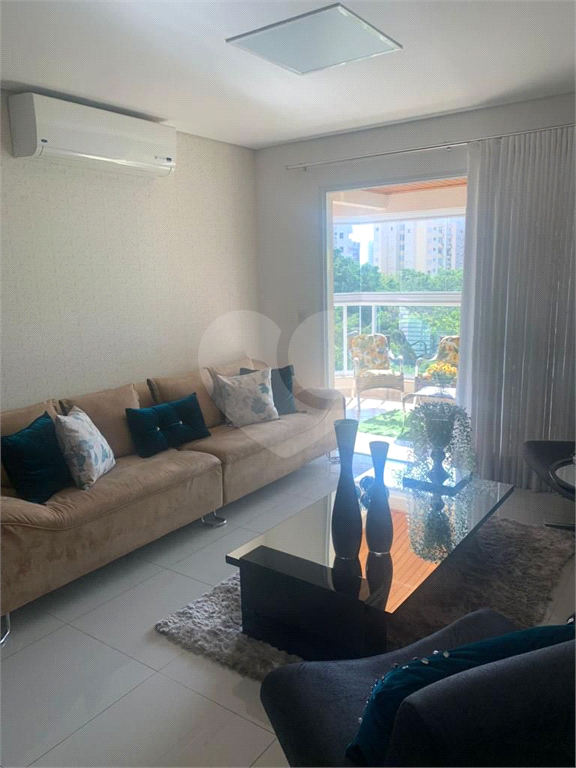 Apartamento à venda com 3 quartos, 140m² - Foto 2