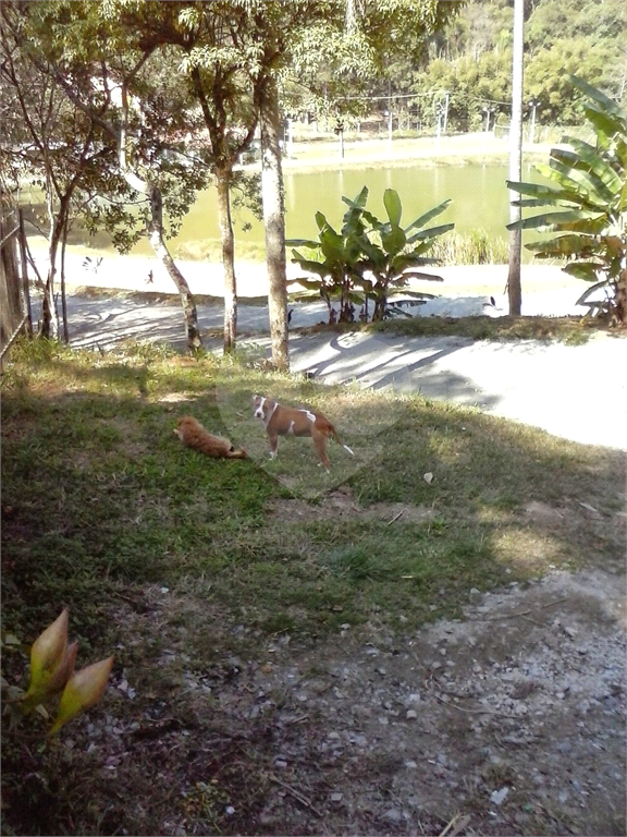 Área com 185 mil m2, 2 casas, 10 dorms, 2 piscinas, e 30 vagas. ITAPEVI - SP
