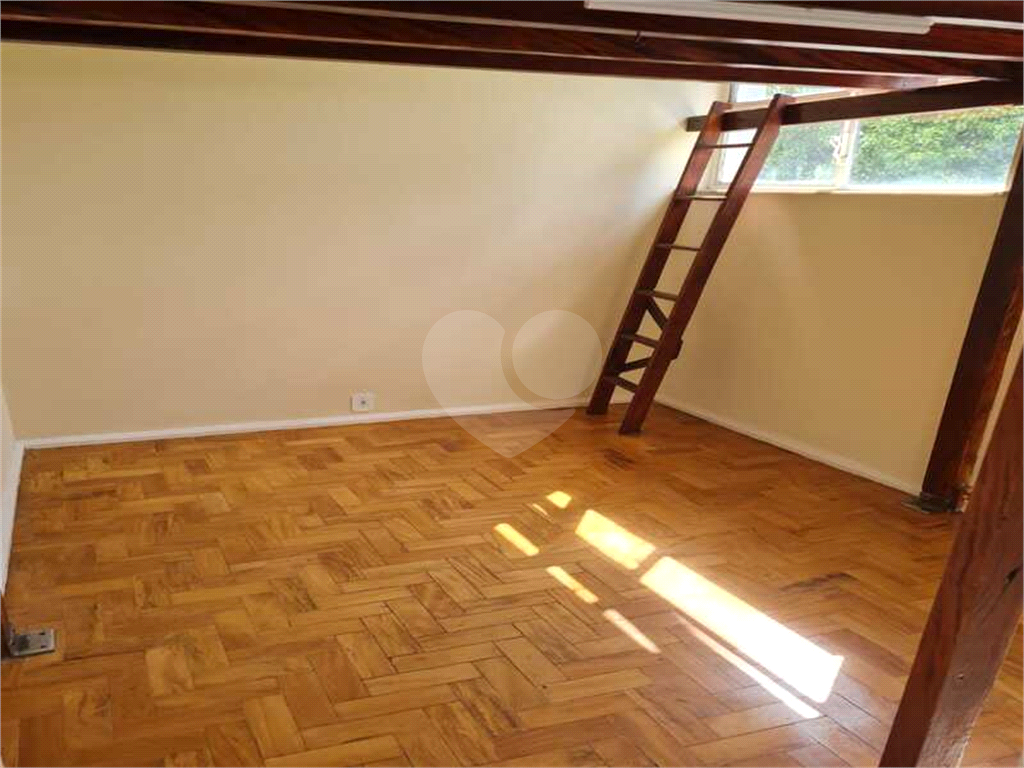 Apartamento à venda com 3 quartos, 97m² - Foto 16