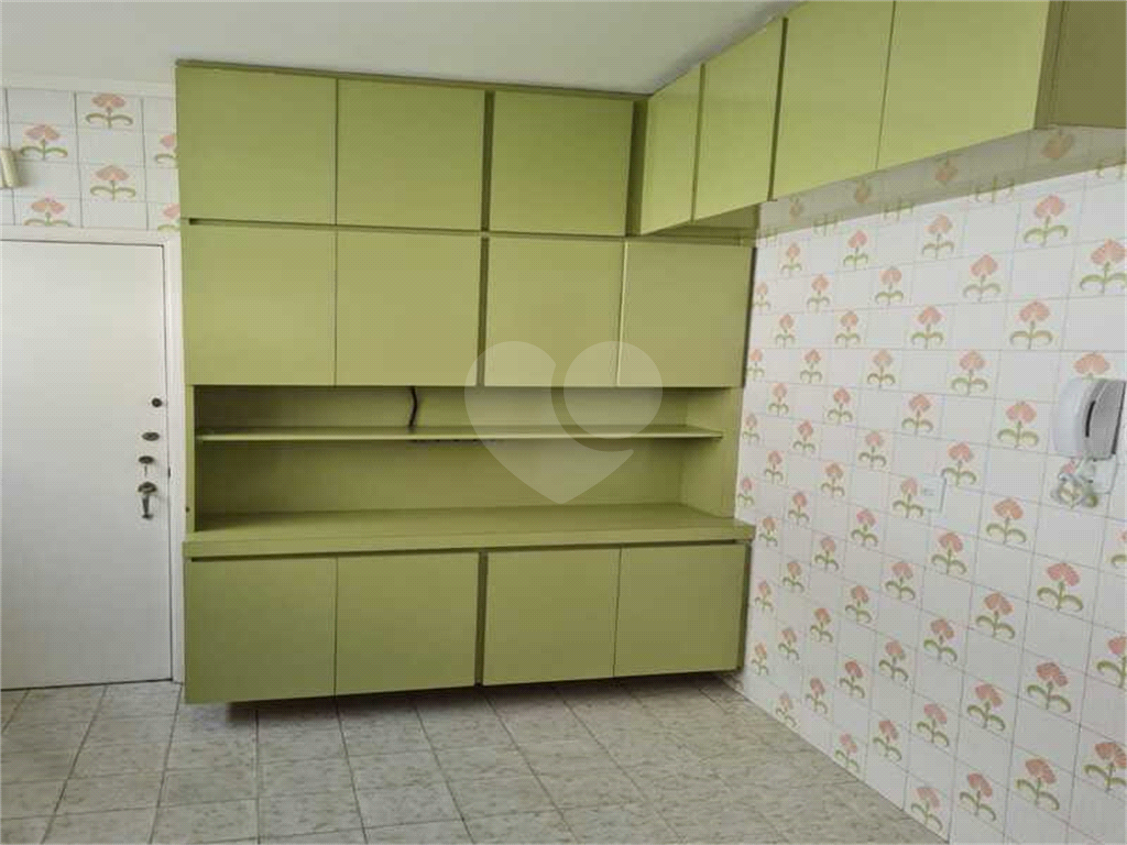 Apartamento à venda com 3 quartos, 97m² - Foto 11