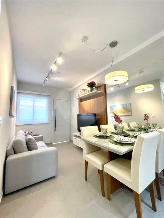 Apartamento, no bairro  Santa Teresinha, 2 dormitórios  NOVO