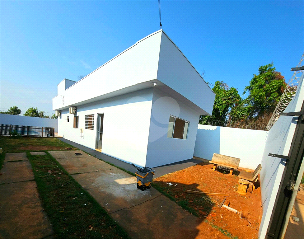 Casa à venda com 2 quartos, 50m² - Foto 1