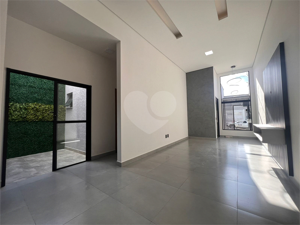 Casa à venda com 3 quartos, 118m² - Foto 1