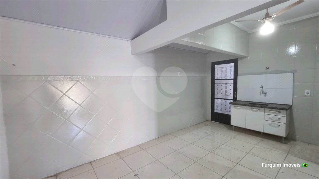 Casa à venda com 3 quartos, 160m² - Foto 17