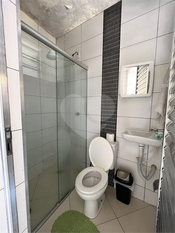 Casa à venda com 3 quartos, 244m² - Foto 2
