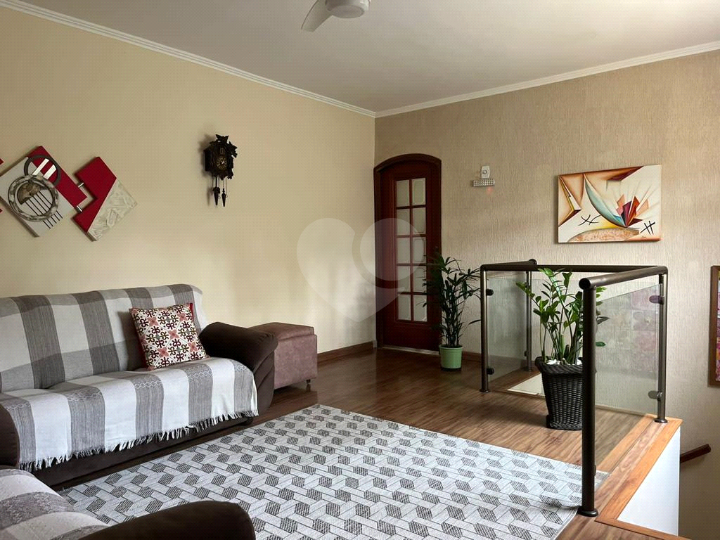Casa à venda com 3 quartos, 244m² - Foto 7
