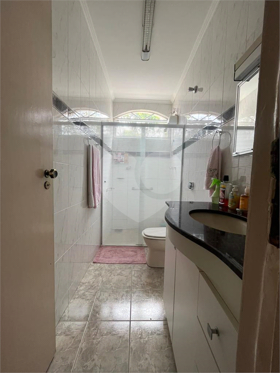 Casa à venda com 3 quartos, 244m² - Foto 11