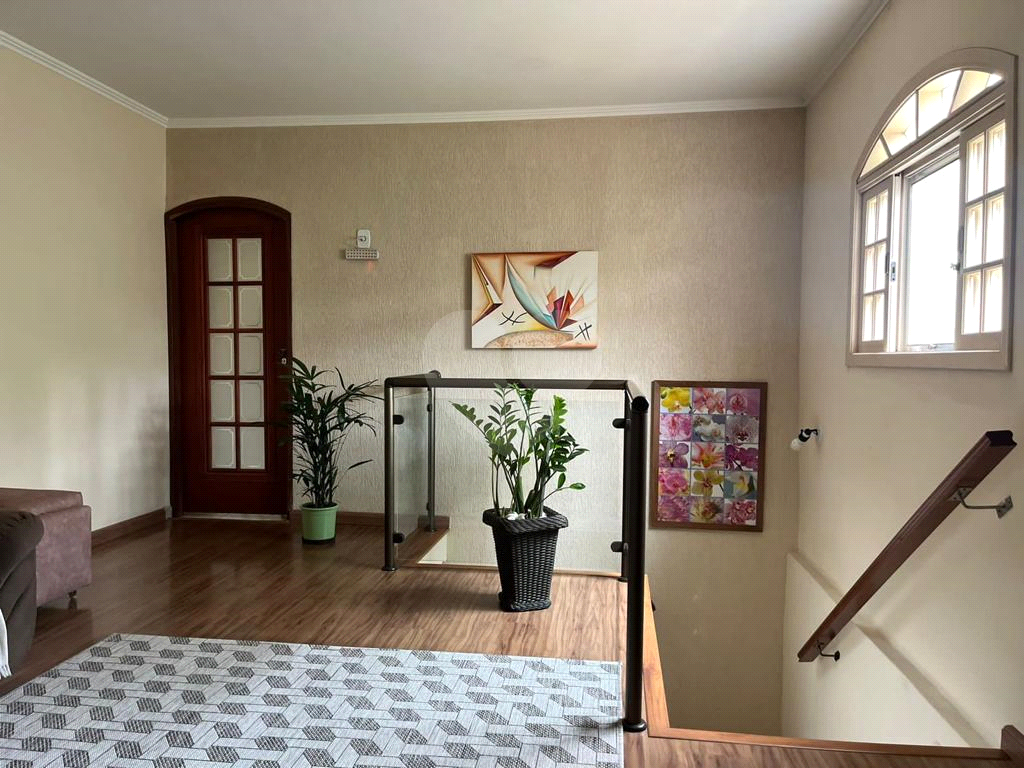 Casa à venda com 3 quartos, 244m² - Foto 8