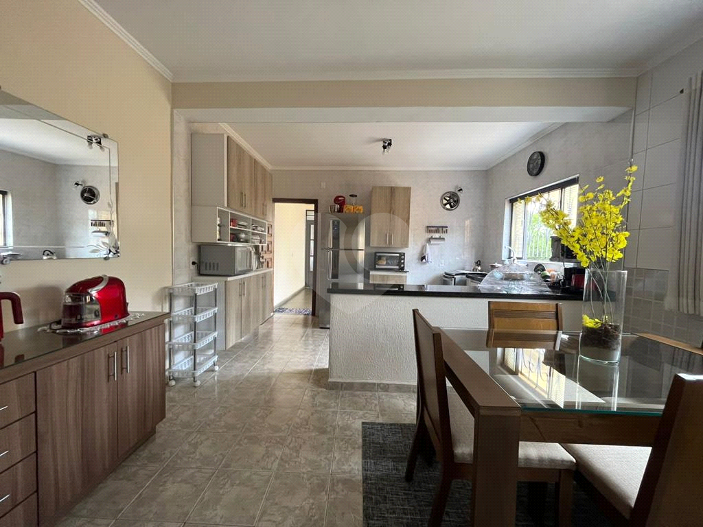 Casa à venda com 3 quartos, 244m² - Foto 28