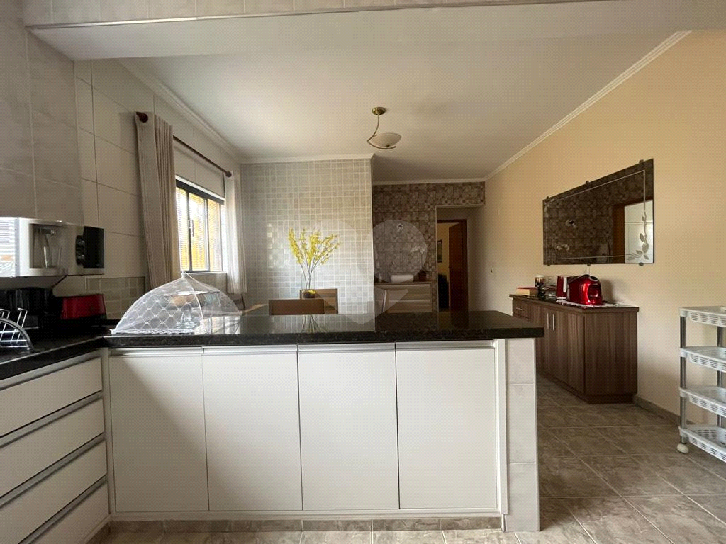 Casa à venda com 3 quartos, 244m² - Foto 31