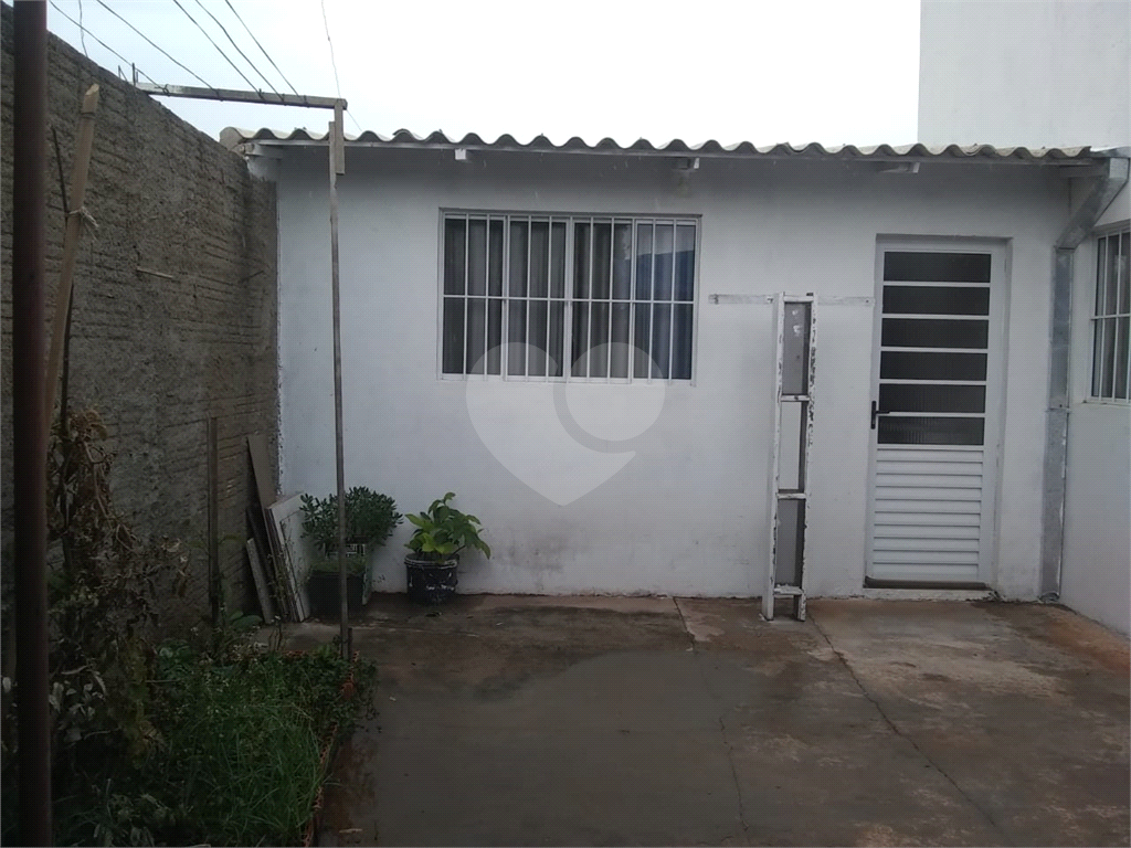 Casa à venda com 2 quartos, 49m² - Foto 11