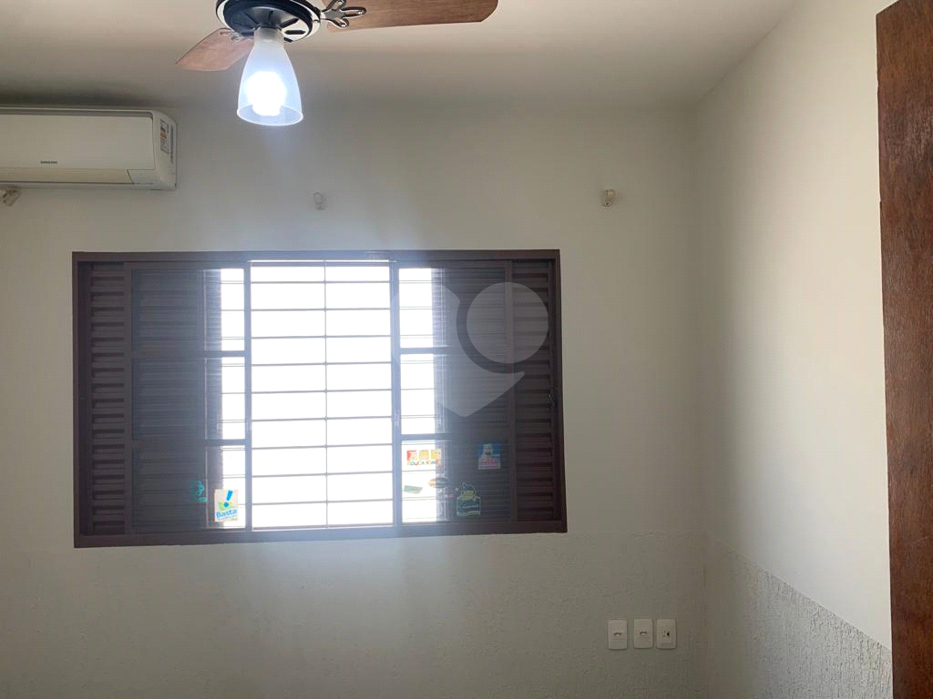 Casa à venda com 4 quartos, 170m² - Foto 14