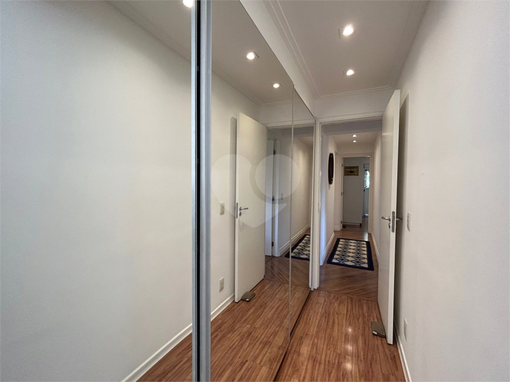 Apartamento em Perdizes com 140 metros de área útil.