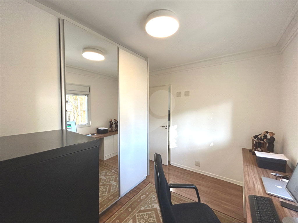 Apartamento em Perdizes com 140 metros de área útil.