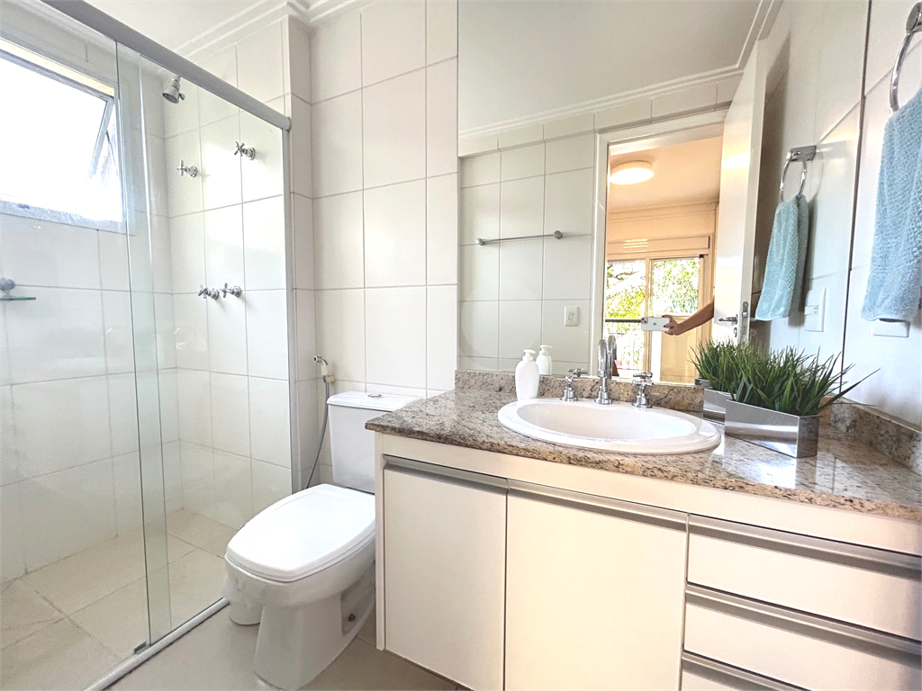 Apartamento em Perdizes com 140 metros de área útil.