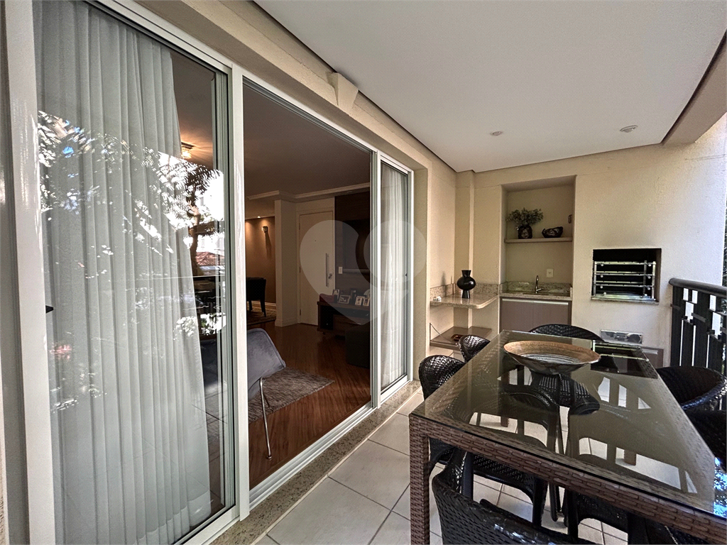 Apartamento em Perdizes com 140 metros de área útil.