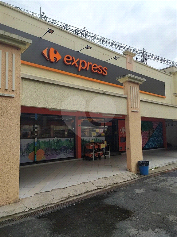 Venda de Imóvel Comercial com Renda no Brás