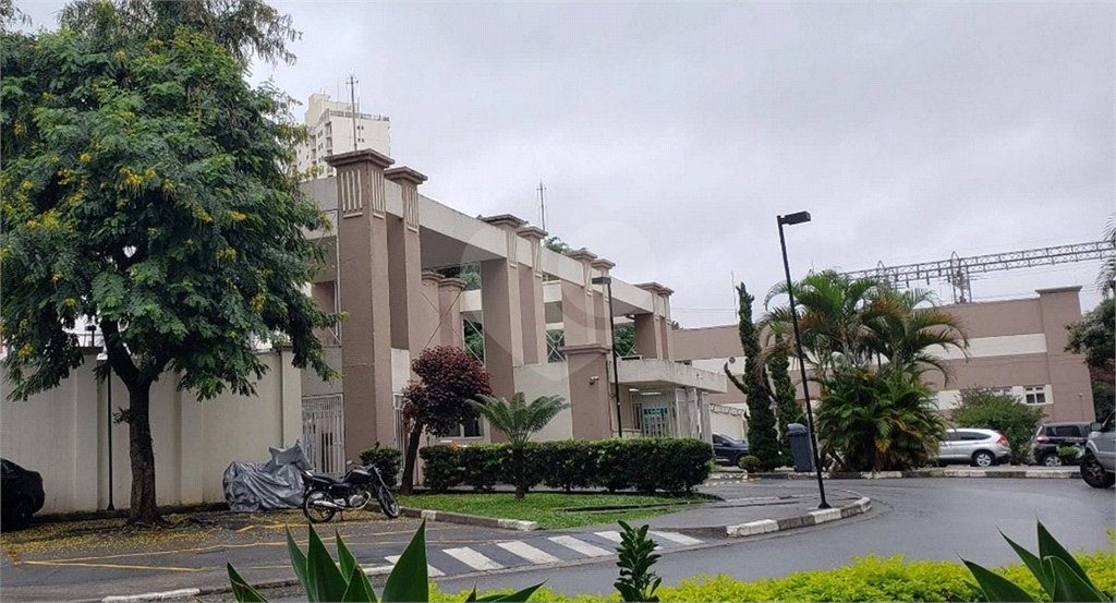 Venda de Imóvel Comercial com Renda no Brás