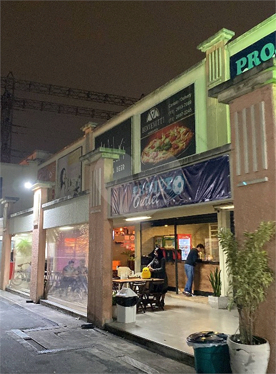 Venda de Imóvel Comercial com Renda no Brás