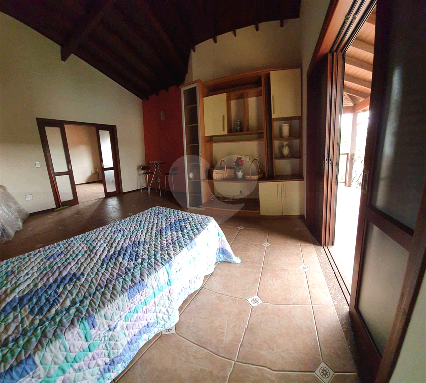 Casa à venda com 3 quartos, 380m² - Foto 18