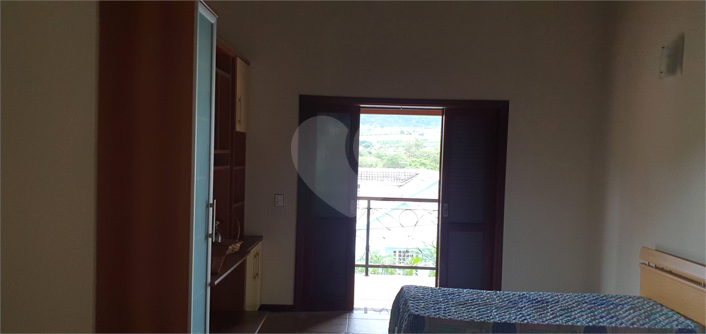 Casa à venda com 3 quartos, 380m² - Foto 30