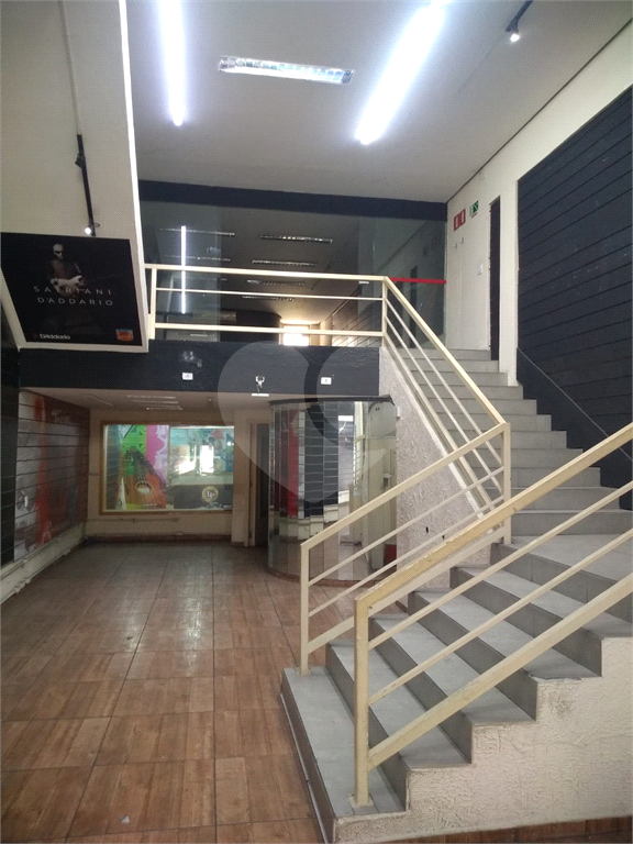 PRÉDIO INTEIRO em PINHEIROS