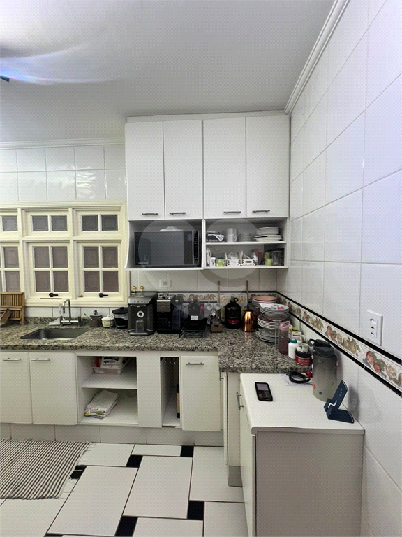 Casa em condomínio fechado, com lazer completo