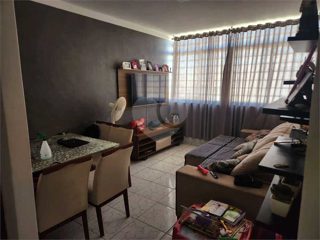 Apartamento à venda com 3 quartos, 74m² - Foto 15